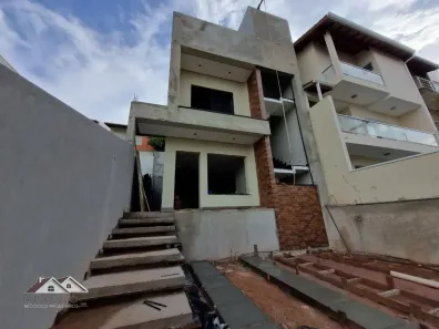 Sobrado com 3 Quartos à venda, 182m² no Villa Verde, Franco da Rocha