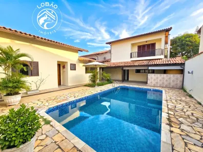 Sobrado com 4 Quartos para alugar, 215m² no Jardim Brasília, Resende