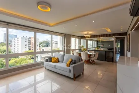 Apartamento com 3 Quartos para alugar, 135m² no Passo da Areia, Porto Alegre