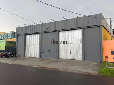 Galpão/Depósito/Armazém para alugar, 700m² no Olinda, Uberaba