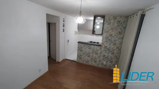 Apartamento com 2 Quartos para alugar, 50m² no Jardim Holanda, Uberlândia
