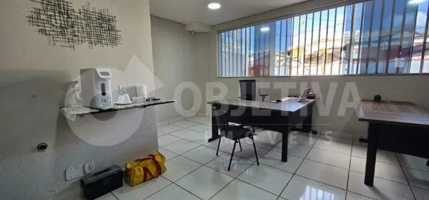 Sala Comercial para alugar, 23m² no Vigilato Pereira, Uberlândia