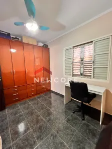 Sobrado com 4 Quartos à venda, 340m² no Vila Brasil, Santa Bárbara D'Oeste