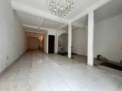 Prédio Comercial à venda, 300m² no Rudge Ramos, São Bernardo do Campo