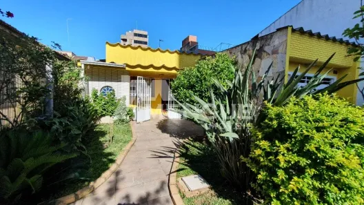 Casa com 3 Quartos à venda, 200m² no Passo da Areia, Porto Alegre