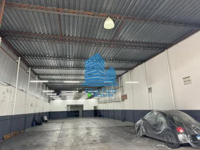Galpão/Depósito/Armazém para alugar, 400m² no Jardim Iracema/Aldeia, Barueri