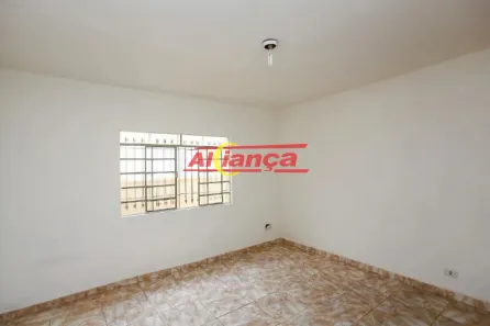 Casa com 1 Quarto para alugar, 50m² no Vila Galvão, Guarulhos