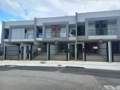 Sobrado com 3 Quartos à venda, 105m² no Bom Retiro, Joinville