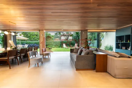 Casa com 5 Quartos à venda, 377m² no Cerqueira César, São Paulo