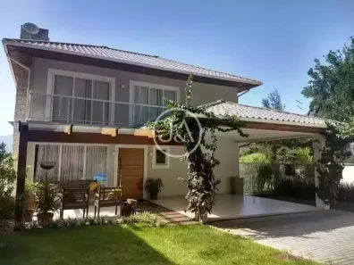 Casa com 3 Quartos à venda, 230m² no Mosela, Petrópolis