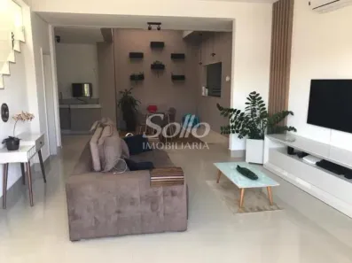 Sobrado com 3 Quartos à venda, 149m² no Vigilato Pereira, Uberlândia
