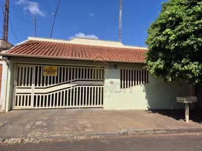 Casa com 3 Quartos à venda, 200m² no Centro, Sertãozinho