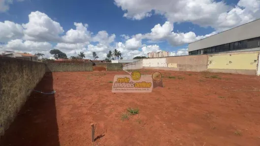Lote/Terreno à venda, 288m² no Santos Dumont, Uberaba