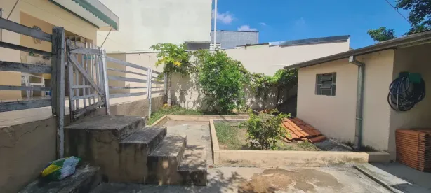 Imóvel Comercial com 3 Quartos à venda, 140m² no Vila Industrial, São José dos Campos