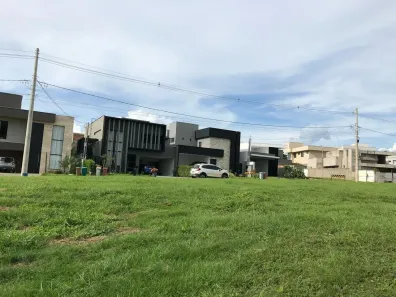 Lote/Terreno à venda, 300m² no Jardins Barcelona, Senador Canedo