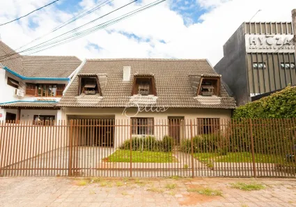Casa com 3 Quartos à venda, 250m² no Água Verde, Curitiba
