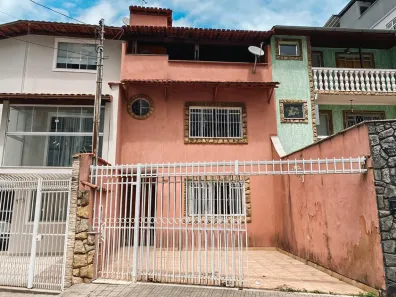 Casa com 3 Quartos à venda, 137m² no Cascatinha, Juiz de Fora