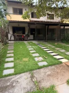 Sobrado com 4 Quartos à venda, 208m² no Condomínio Privê dos Girassóis, Goiânia