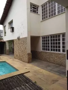 Casa com 5 Quartos para alugar, 345m² no Centro, Campos dos Goytacazes