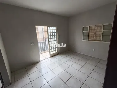 Apartamento com 2 Quartos para alugar, 65m² no Patrimônio, Uberlândia