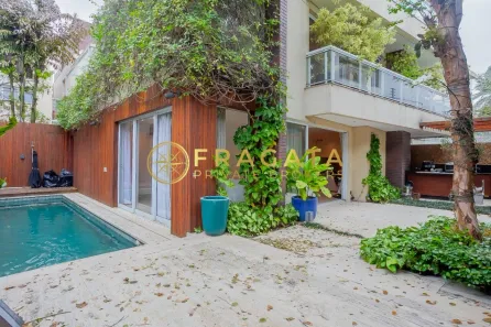 Casa de Condomínio com 3 Quartos à venda, 450m² no Vila Madalena, São Paulo