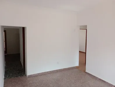 Casa com 2 Quartos para alugar, 80m² no Rocha Miranda, Rio de Janeiro