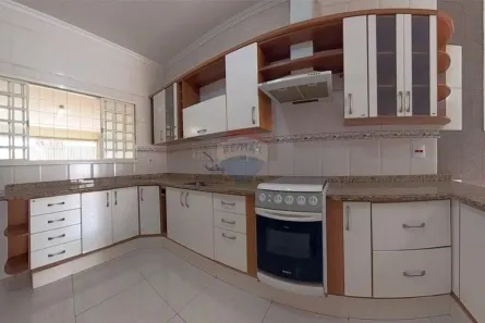 Casa com 3 Quartos à venda, 186m² no Jardim das Flores, Araras
