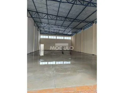 Galpão/Depósito/Armazém para alugar, 280m² no Marta Helena, Uberlândia