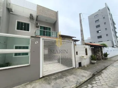 Sobrado com 4 Quartos à venda, 105m² no Centro, Navegantes
