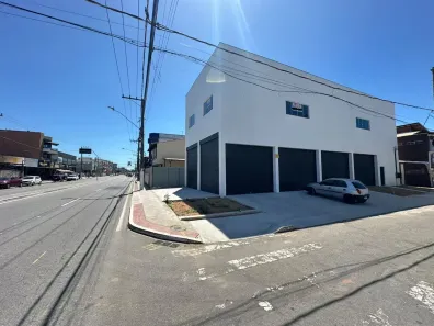 Galpão/Depósito/Armazém para alugar, 225m² no Jardim Atlântico, Serra