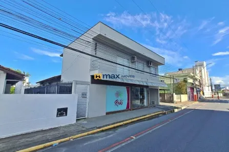 Imóvel Comercial com 3 Quartos à venda, 320m² no Centro, Navegantes