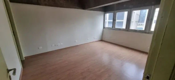 Sala Comercial para venda ou aluguel, 50m² no Itaim Bibi, São Paulo