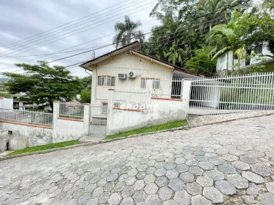 Casa com 2 Quartos para alugar, 80m² no Garcia, Blumenau