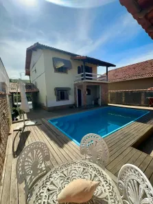 Casa de Condomínio com 5 Quartos à venda, 220m² no Ponta Grossa, Maricá