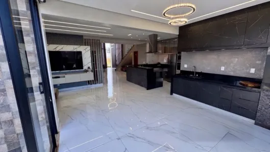 Casa com 4 Quartos à venda, 274m² no Parqville Quaresmeira, Trindade