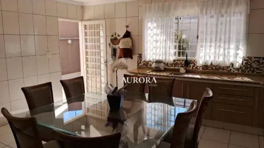 Sobrado com 4 Quartos à venda, 293m² no Califórnia, Londrina
