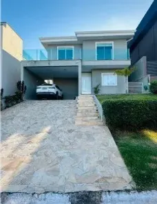 Casa de Condomínio com 3 Quartos à venda, 210m² no Suru, Santana de Parnaíba