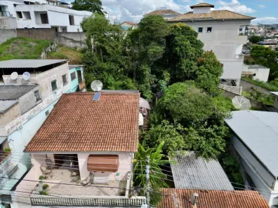 Casa com 2 Quartos à venda, 250m² no Costa Carvalho, Juiz de Fora