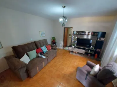 Casa com 4 Quartos à venda, 196m² no Jardim Paraíso, Botucatu