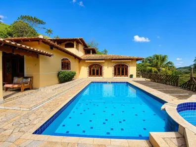 Fazenda/Sítio com 6 Quartos à venda, 1350m² no Itaoca, Guararema