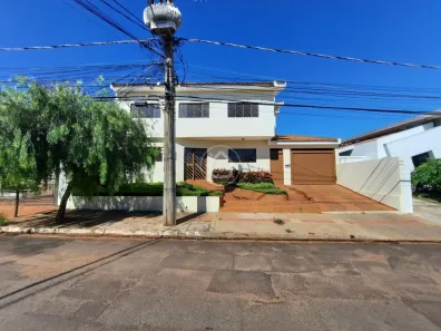 Sobrado com 3 Quartos à venda, 480m² no Chácara Cachoeira, Campo Grande