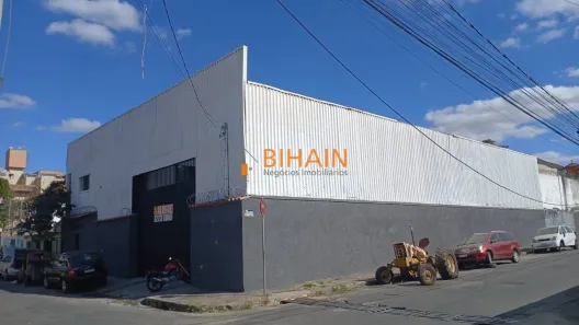 Galpão/Depósito/Armazém para alugar, 689m² no Ouro Preto, Belo Horizonte