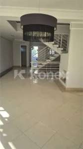 Sobrado com 4 Quartos à venda, 250m² no Jardim Virginia Bianca, São Paulo