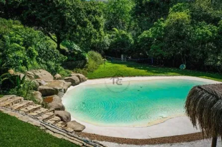 Casa de Condomínio com 4 Quartos à venda, 300m² no Cuiabá, Petrópolis