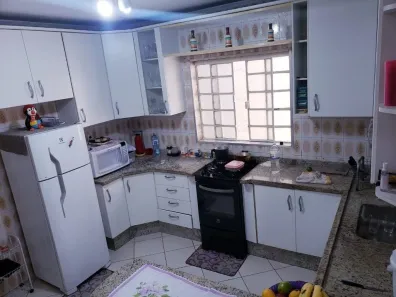 Sobrado com 5 Quartos à venda, 180m² no Jardim Nice, São Paulo
