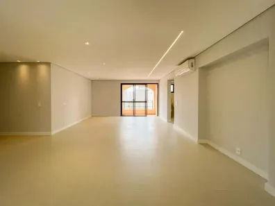 Apartamento com 3 Quartos para alugar, 147m² no Cambuí, Campinas