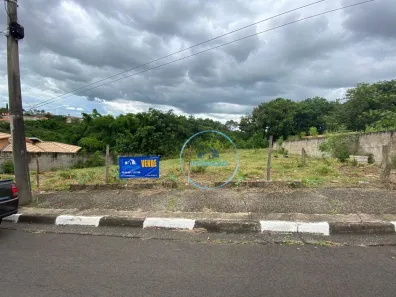 Lote/Terreno à venda, 810m² no Pallu, São Pedro