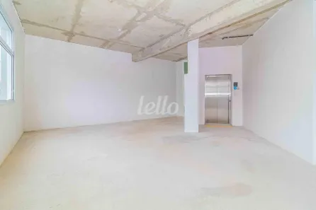 Sala Comercial para alugar, 600m² no Parque Industrial Tomas Edson, São Paulo