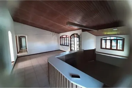 Imóvel Comercial com 4 Quartos para alugar, 300m² no Vila Santista, Atibaia