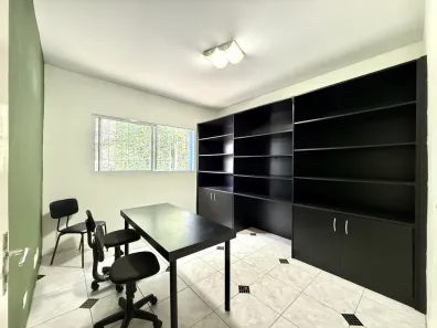 Casa com 3 Quartos à venda, 182m² no Jardim Peri Peri, São Paulo
